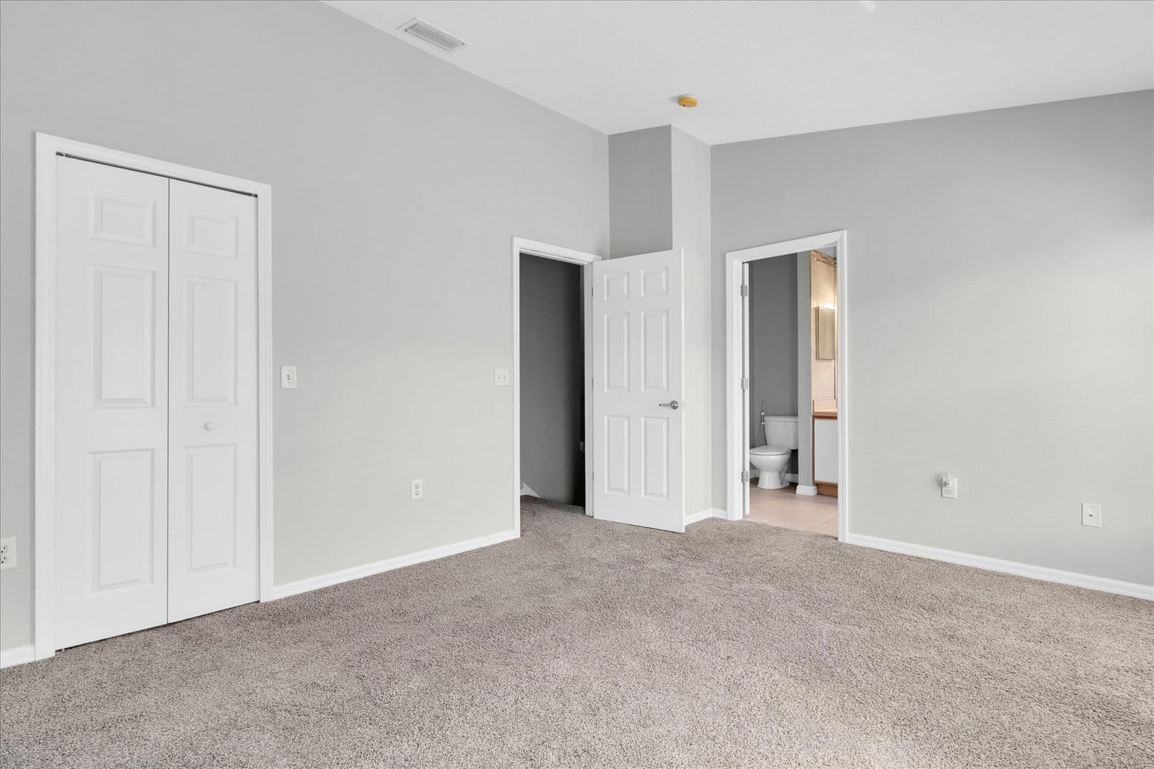 Riverview House: 9907 Carlsdale Dr