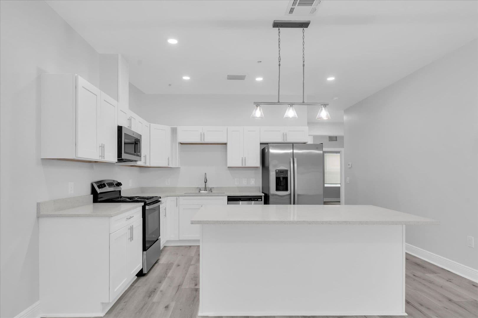 Bartow Apartment: 705 S Orange Ave