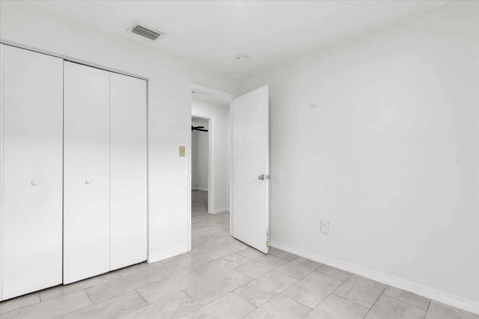 Tampa Apartment: 3421 Temple Street