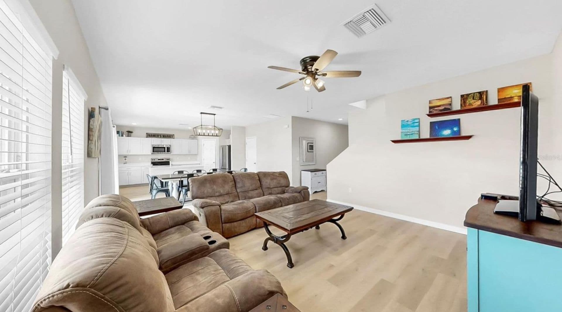 Riverview House: 12724 Tannencrest Dr