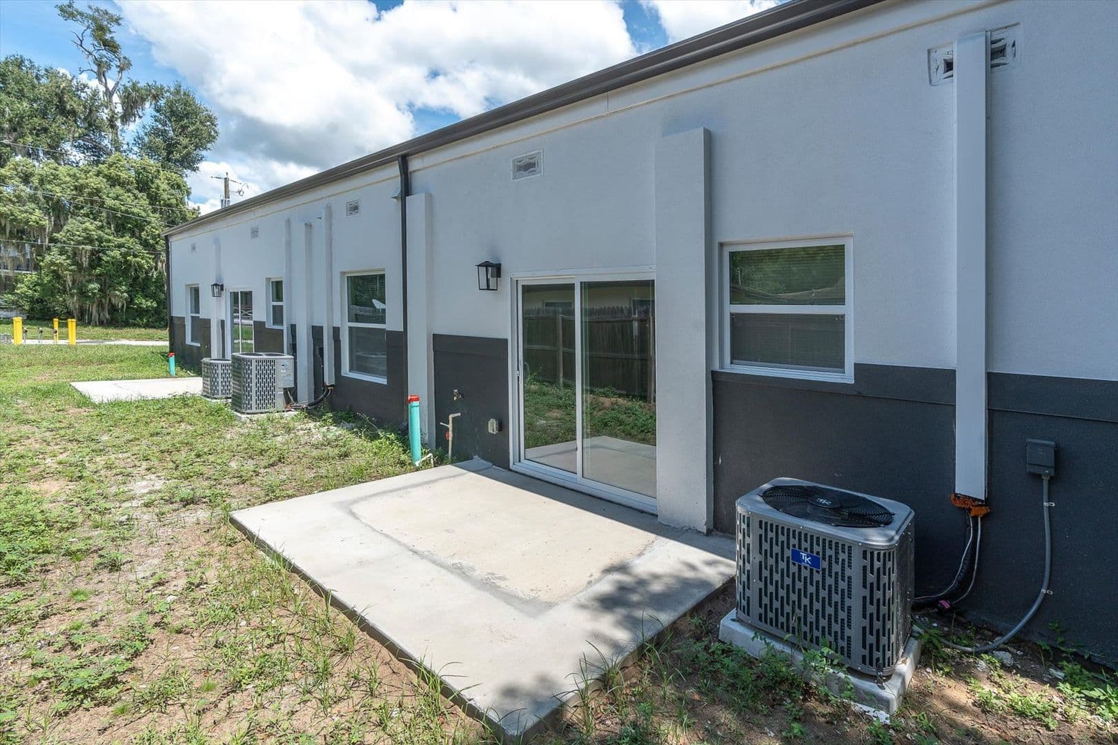 Bartow Apartment: 705 S Orange Ave