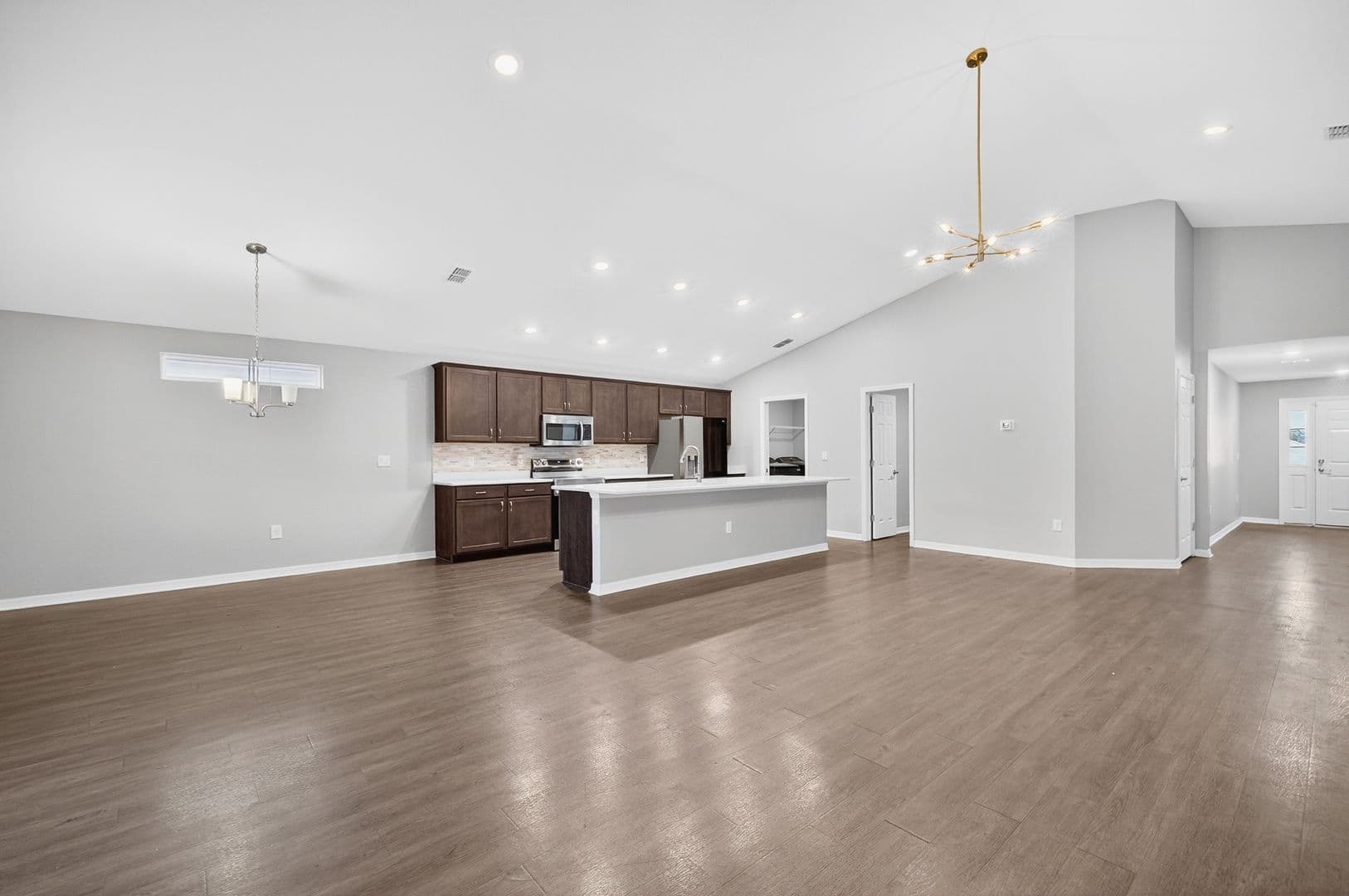 Riverview House: 12219 Cypress Branch St