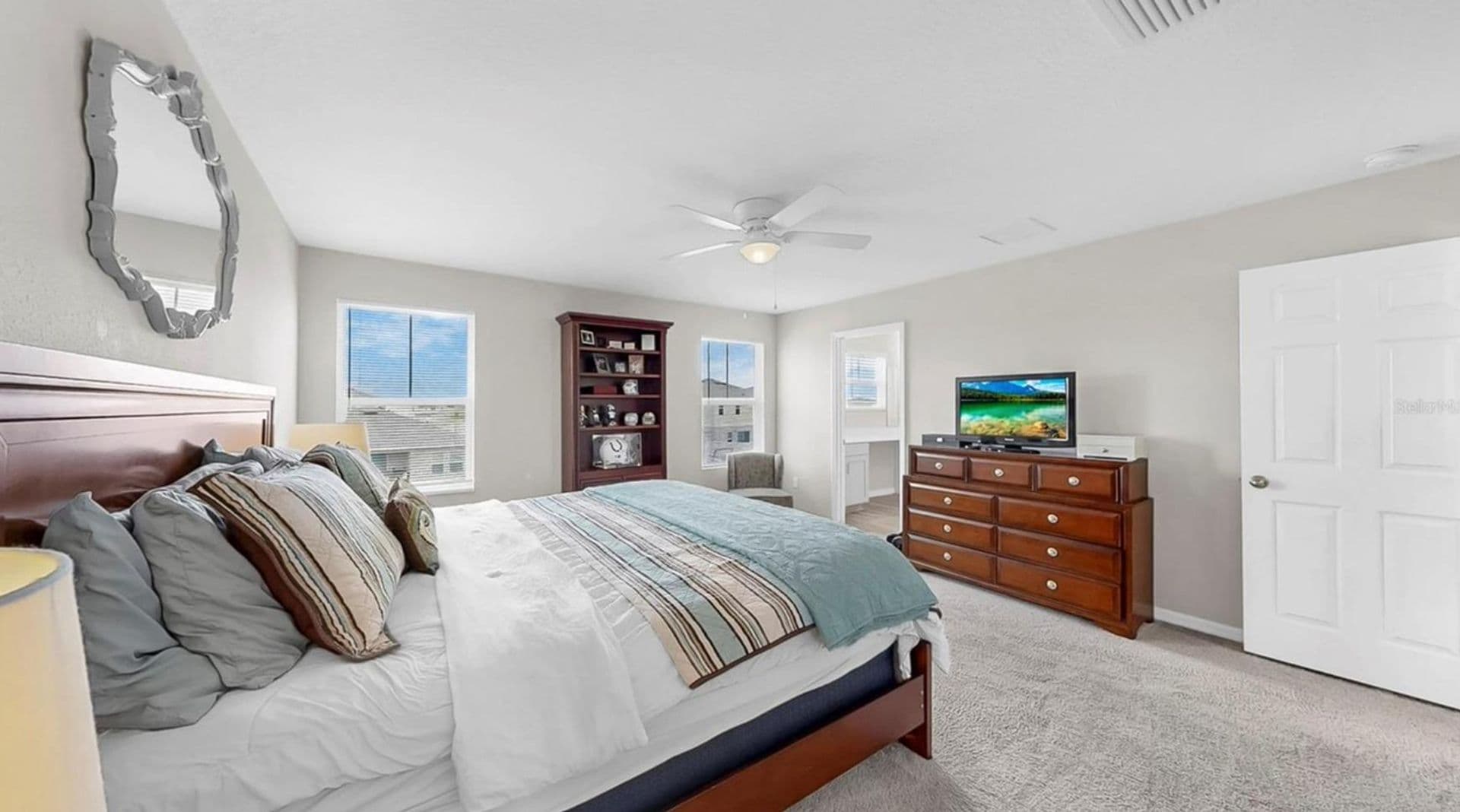 Riverview House: 12724 Tannencrest Dr