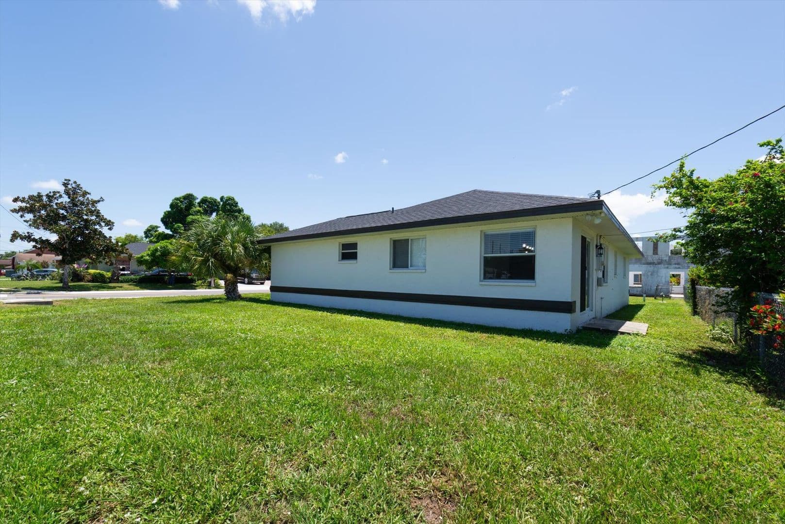Palmetto House: 1611 3rd Ave W