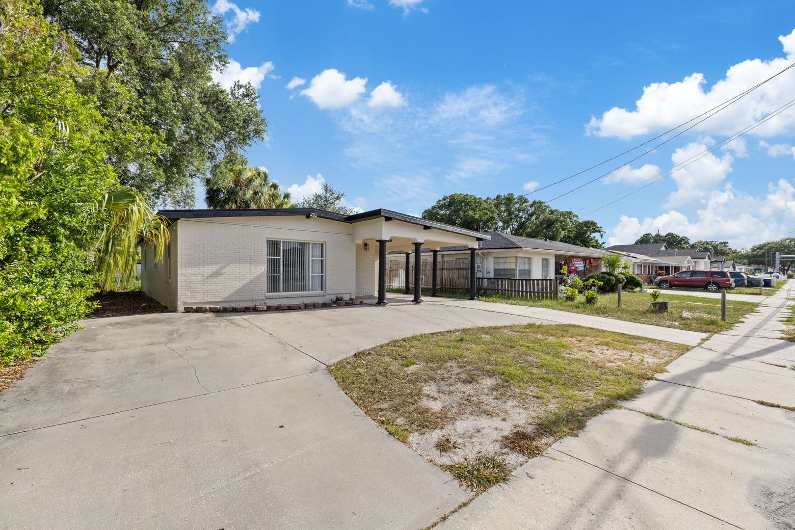 Tampa House: 2706 W Tampa Bay Blvd