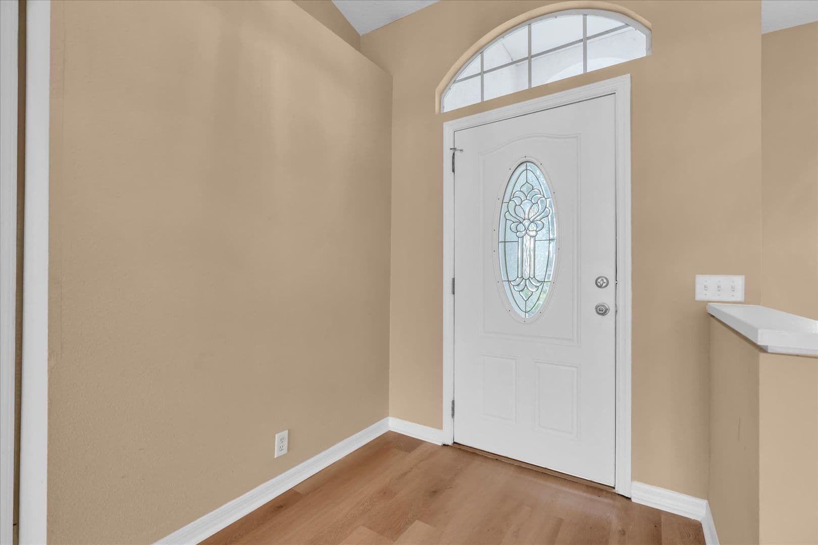 Tampa House: 16420 Lake Heather Dr