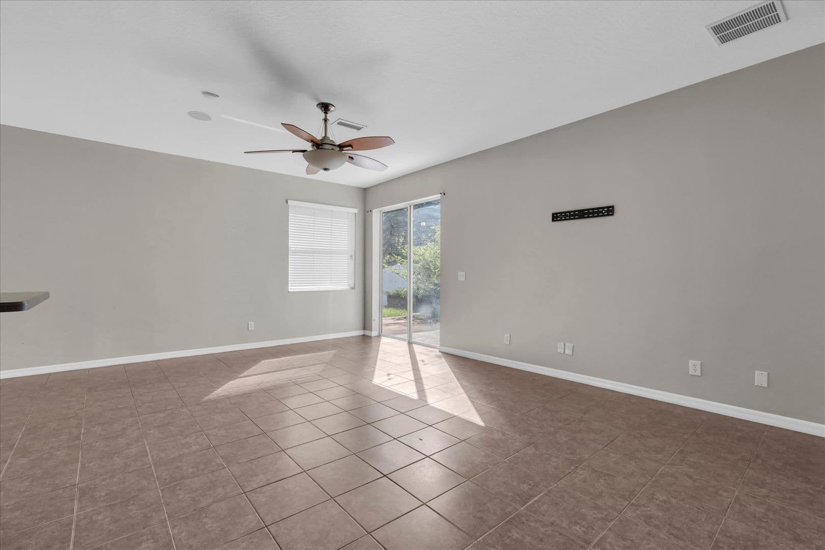Riverview House: 11166 Creek Haven Dr