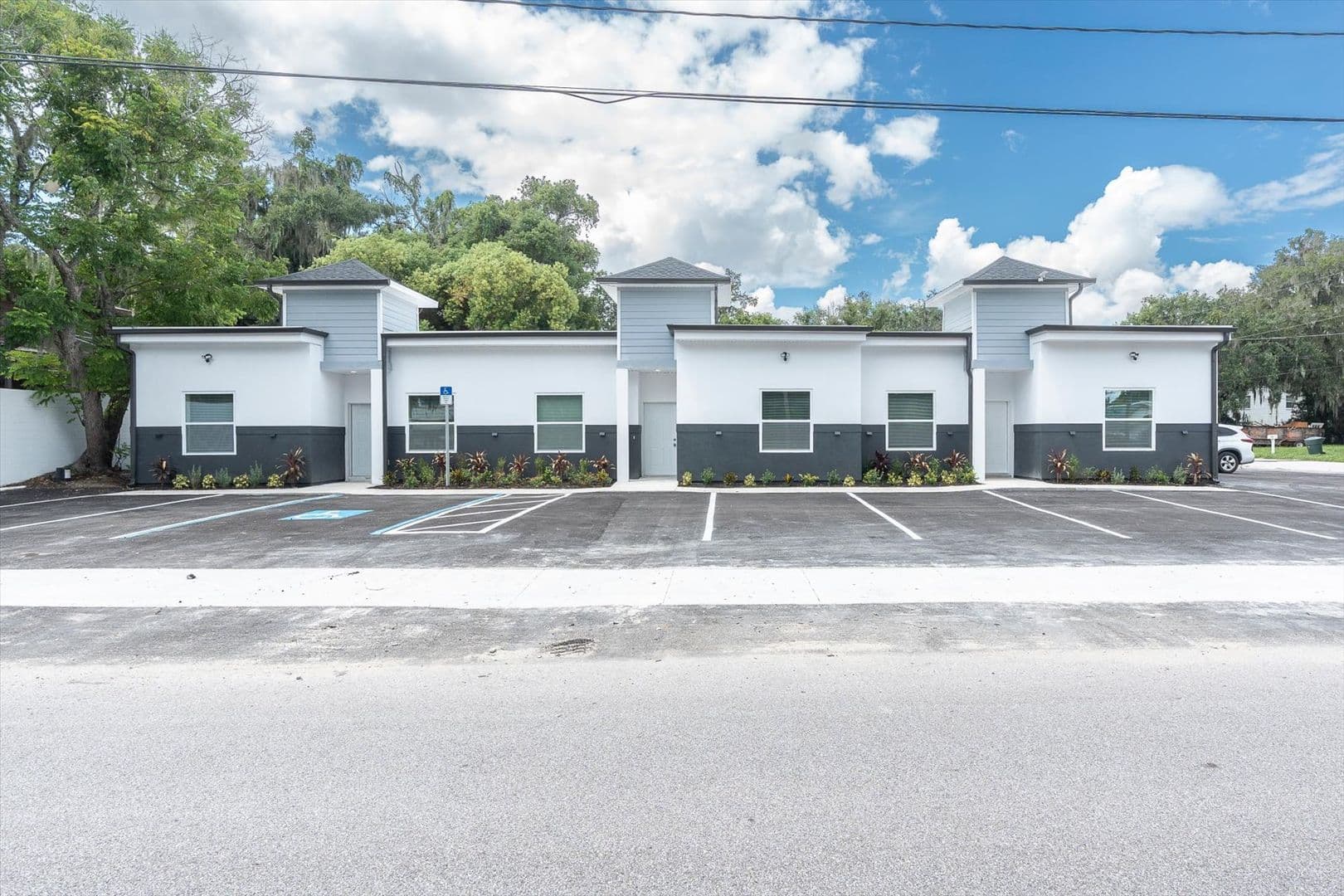 Bartow Apartment: 705 S Orange Ave