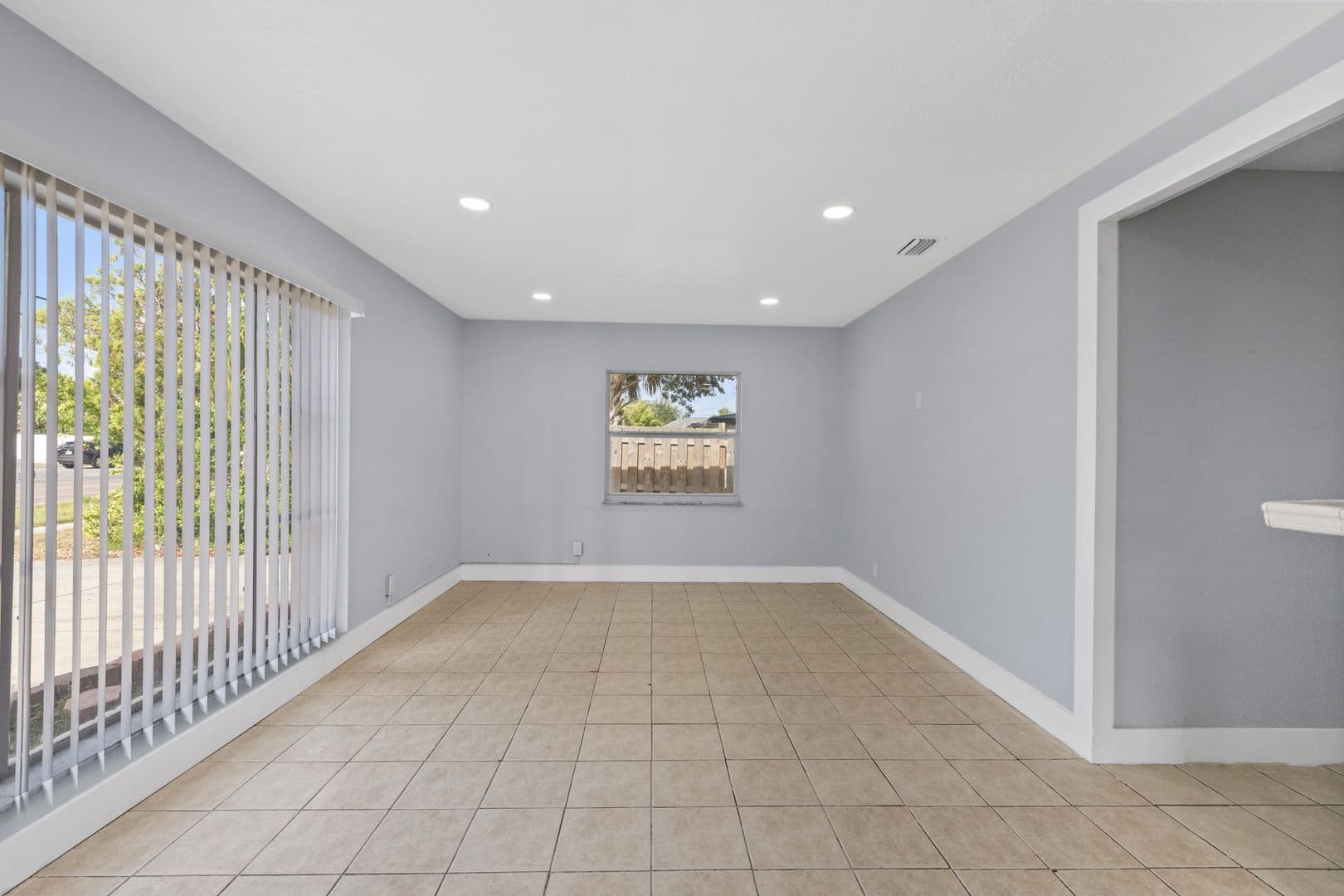 Tampa House: 2706 W Tampa Bay Blvd