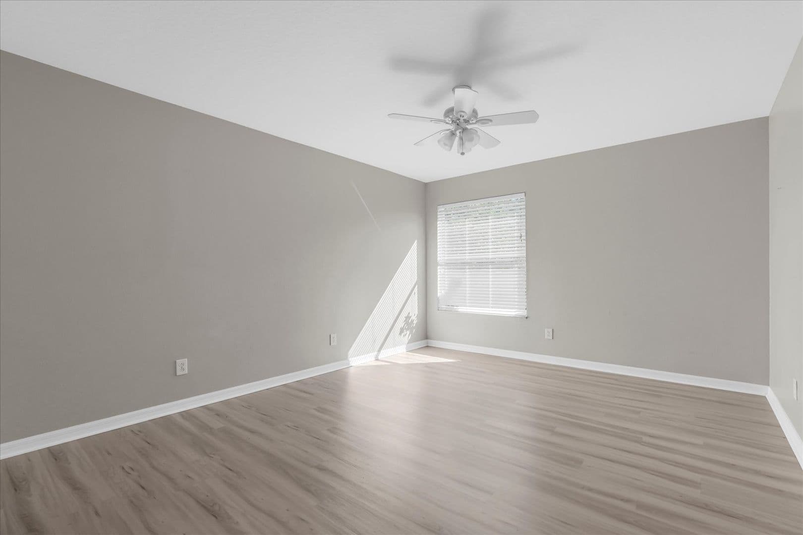 Riverview House: 11166 Creek Haven Dr