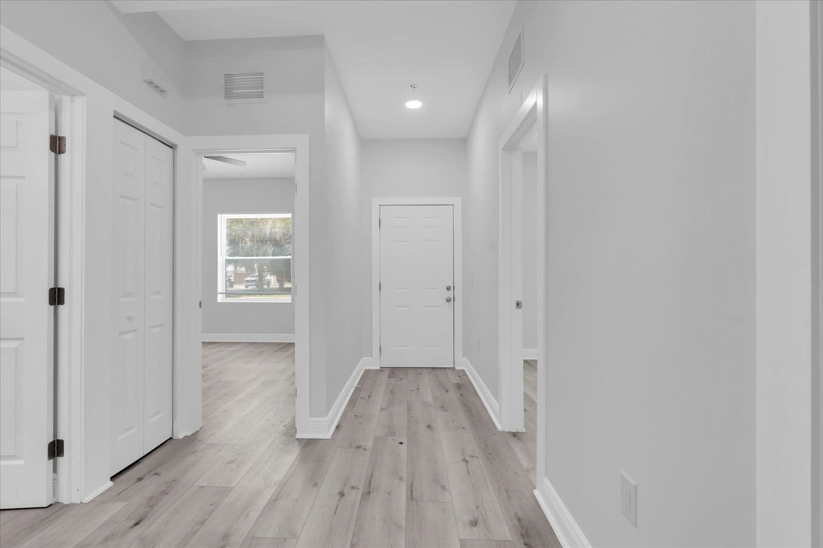 Bartow Apartment: 705 S Orange Ave