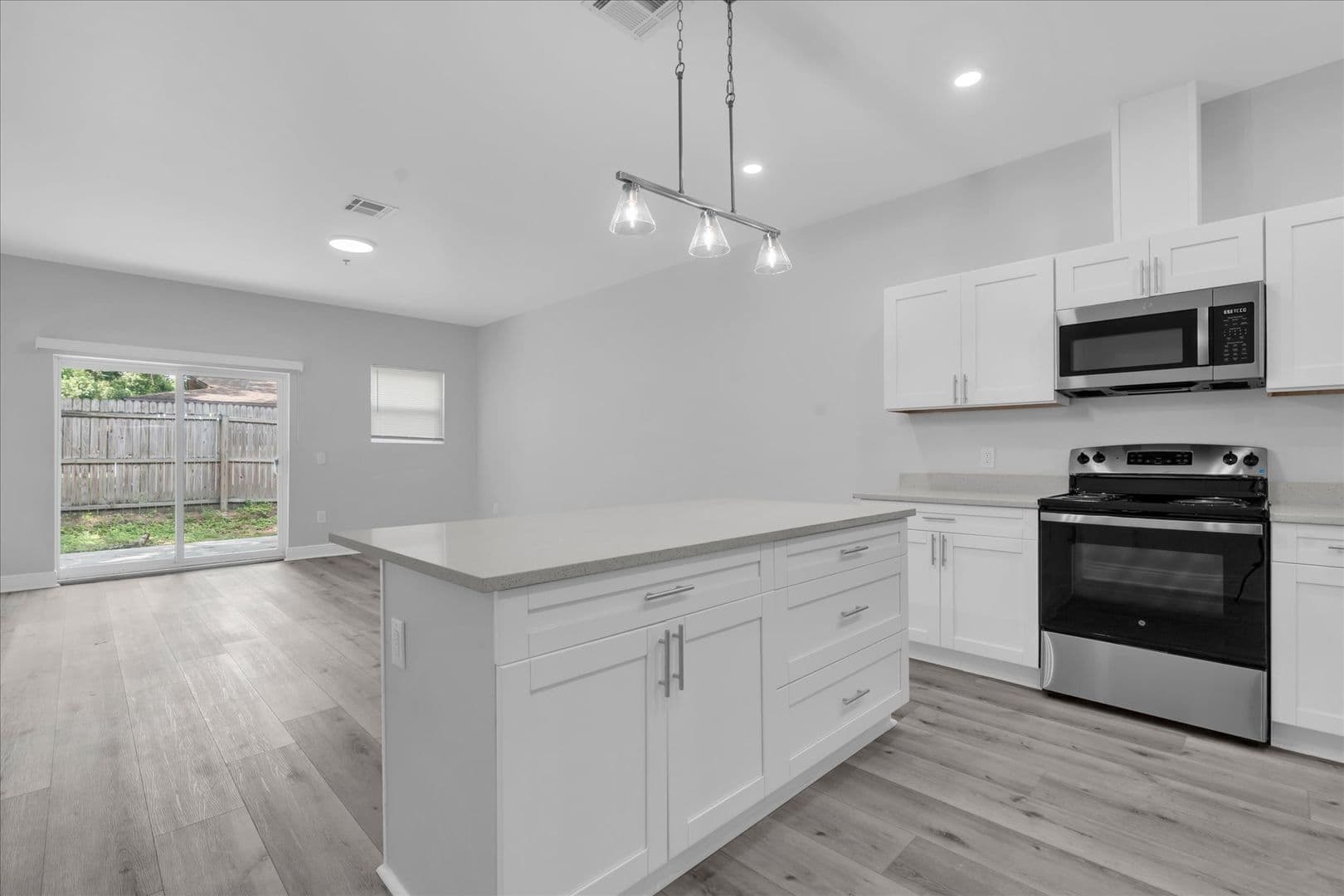 Bartow Apartment: 705 S Orange Ave
