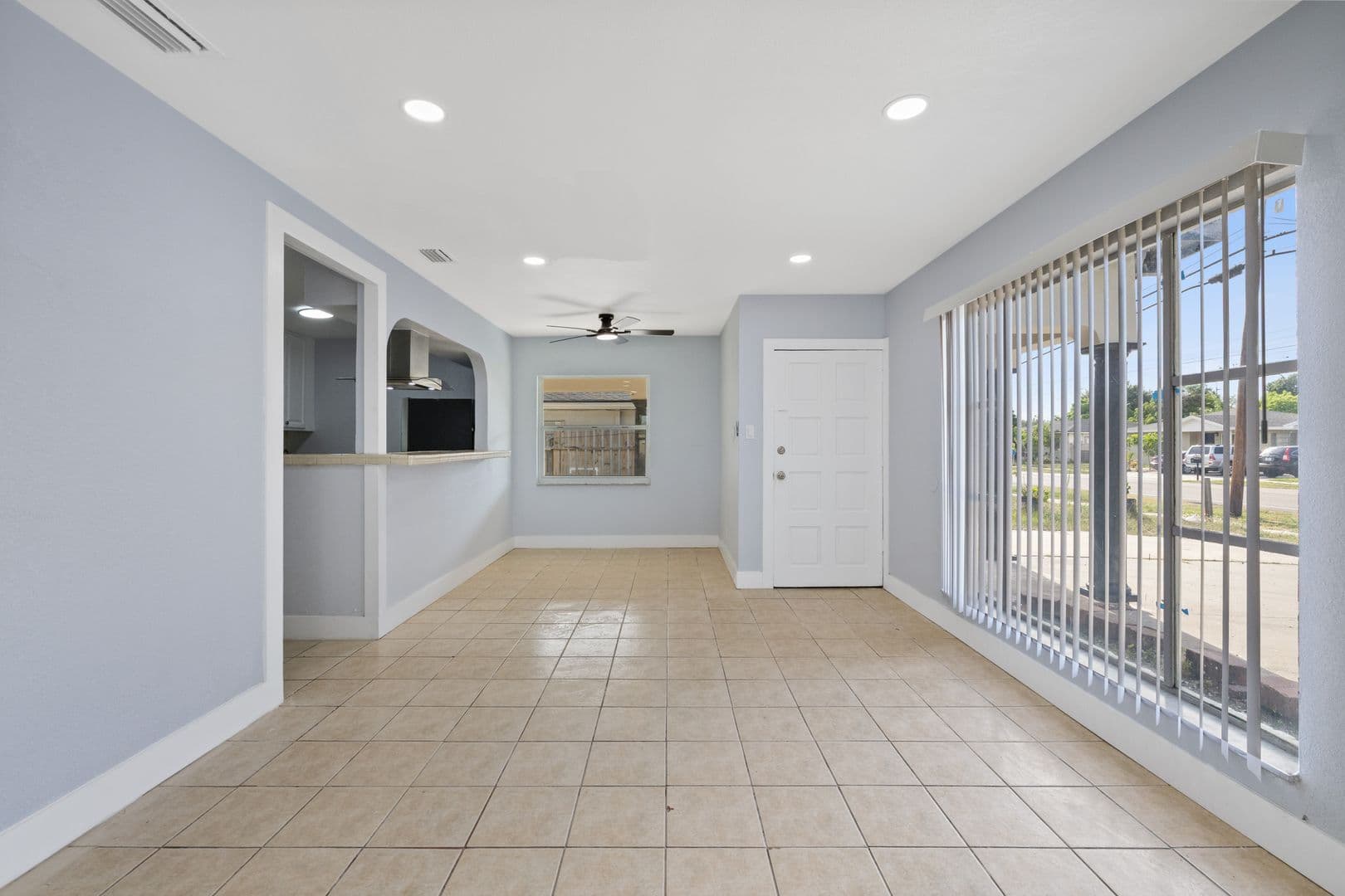 Tampa House: 2706 W Tampa Bay Blvd