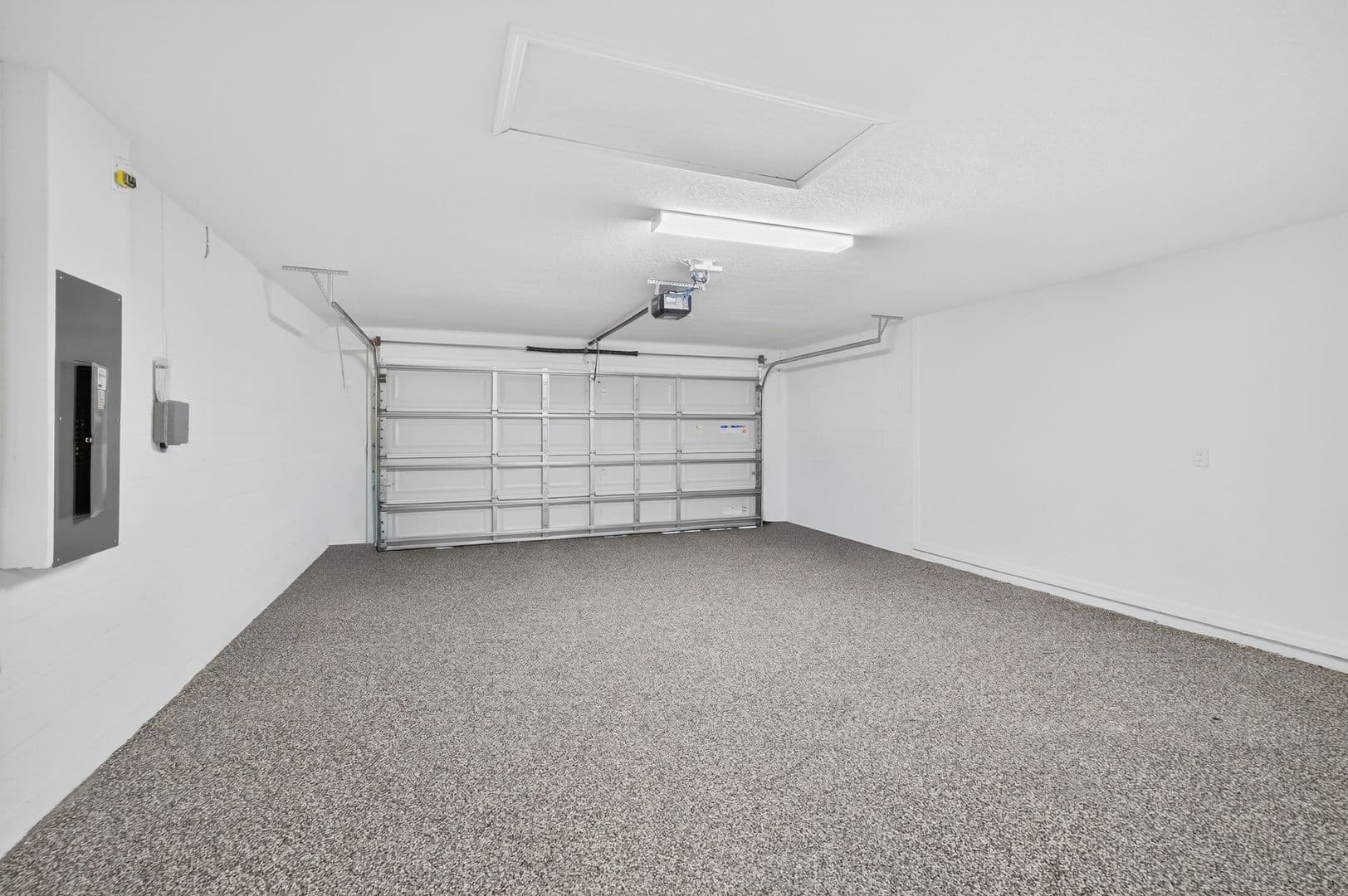 Riverview House: 12219 Cypress Branch St