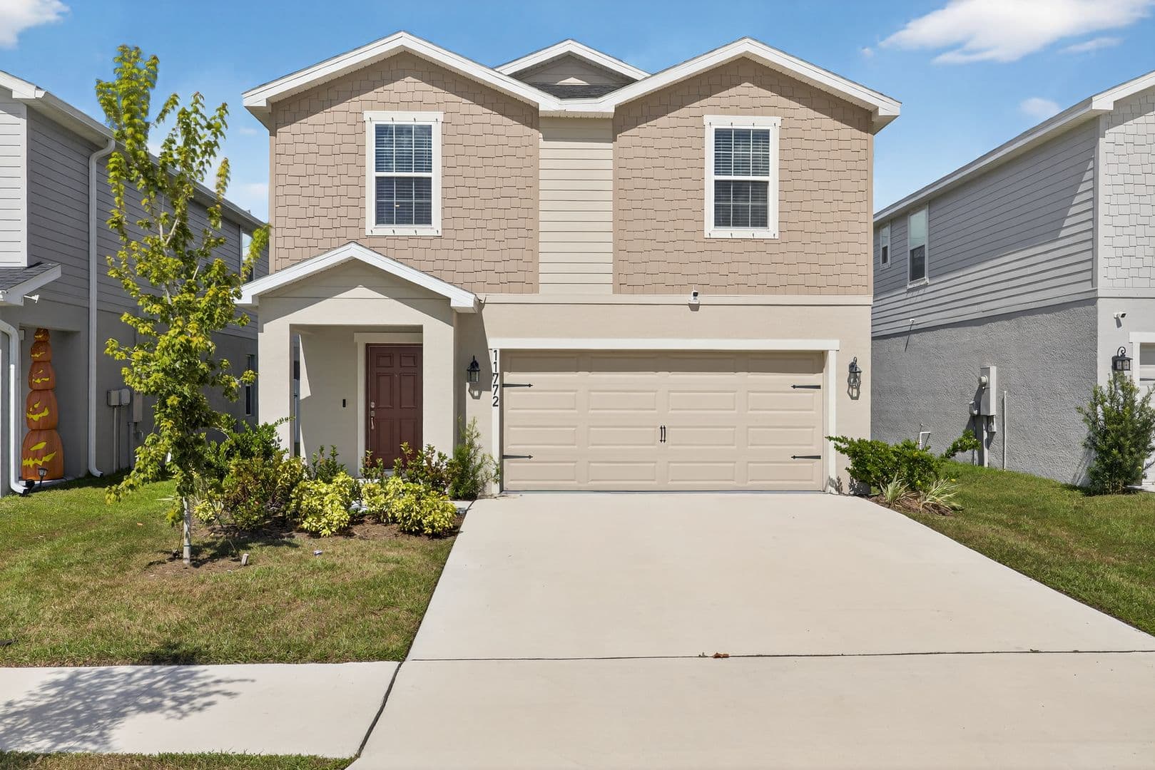 Riverview House: 11772 Pink Plumeria Ct