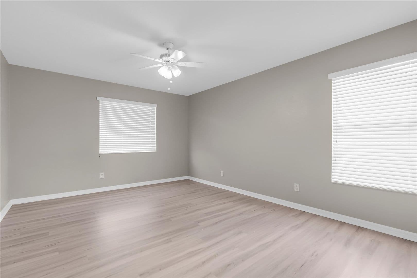 Riverview House: 11166 Creek Haven Dr