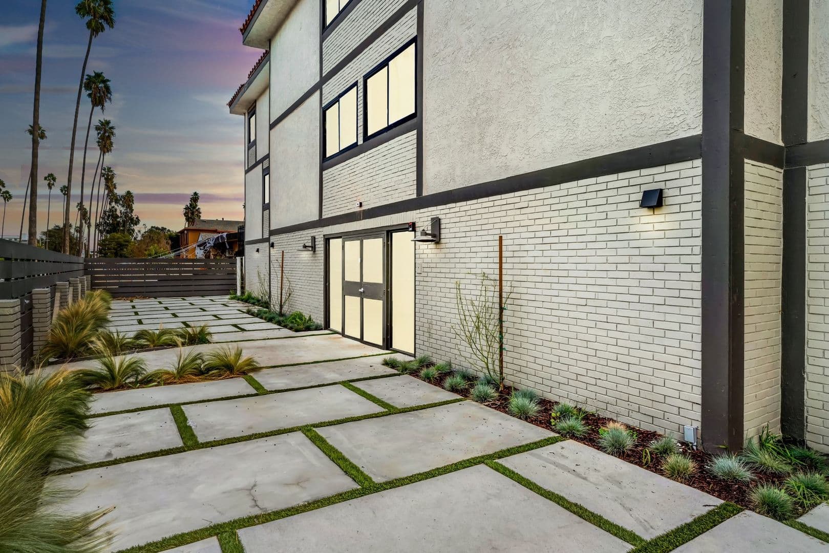 Inglewood Apartment: 510 E. 97th Street