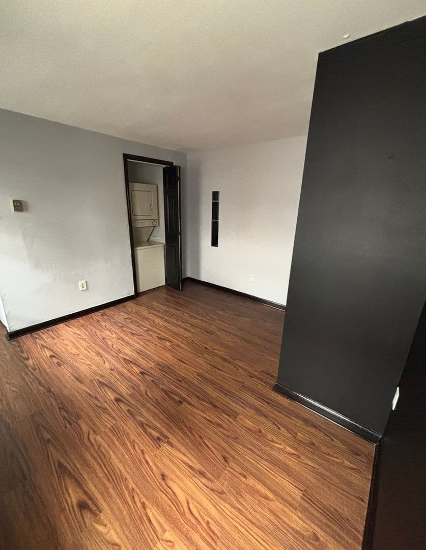 Philadelphia Apartment: 609 N. 11th St