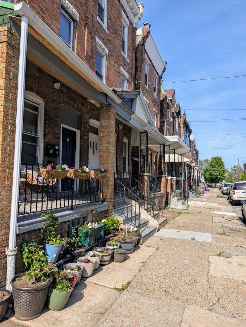 Philadelphia Apartment: 4241 W Stiles St.
