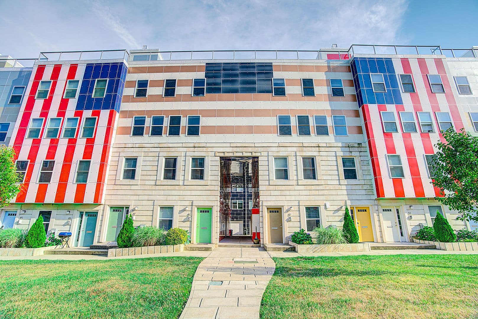 Philadelphia Townhome: 822 N 48th St