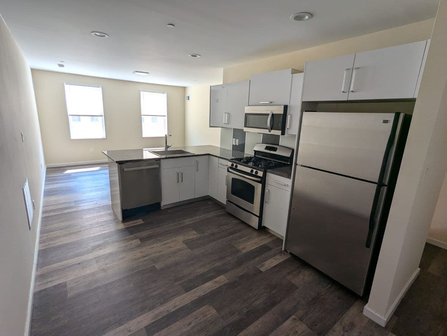 Philadelphia Townhome: 822 N 48th St