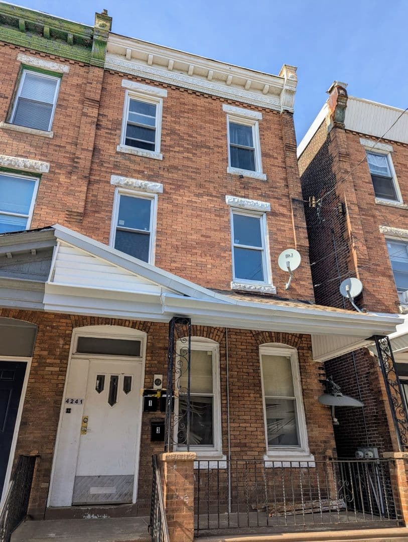 Philadelphia Apartment: 4241 W Stiles St.