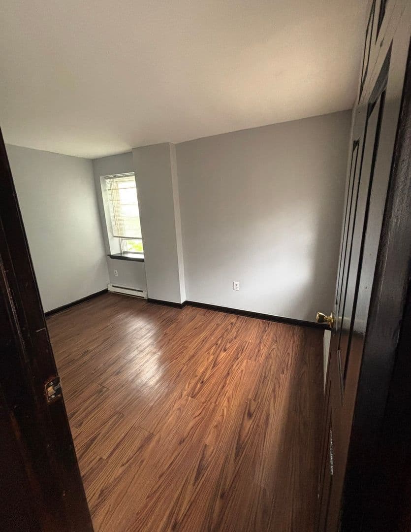 Philadelphia Apartment: 609 N. 11th St