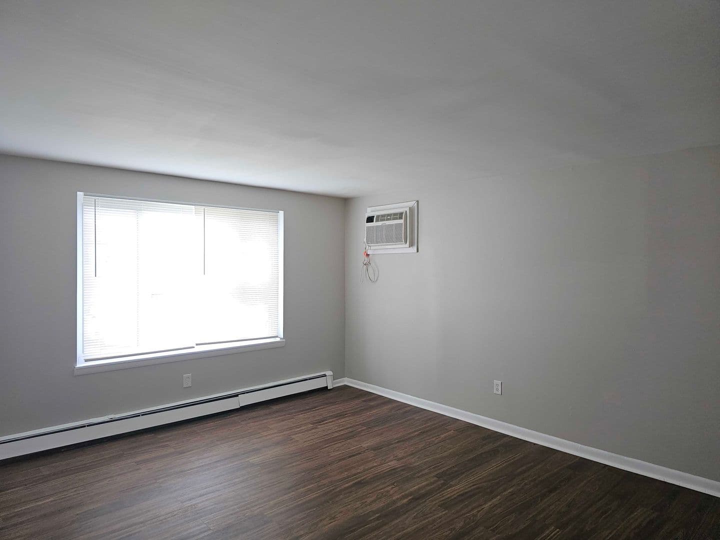 Lawrenceburg Apartment: 200 Bellaire Drive