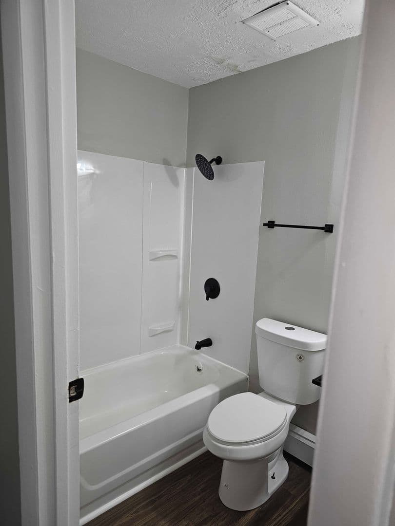 Lawrenceburg Apartment: 200 Bellaire Drive