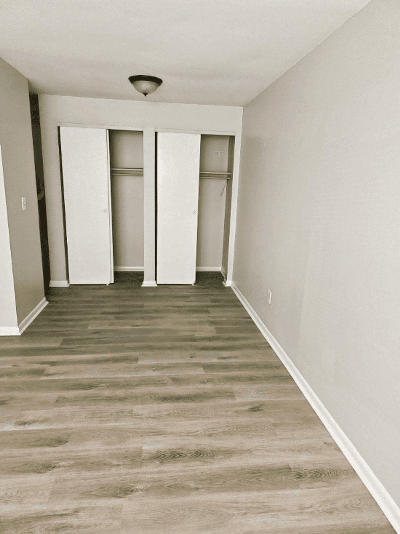 Lawrenceburg Apartment: 200 Bellaire Drive