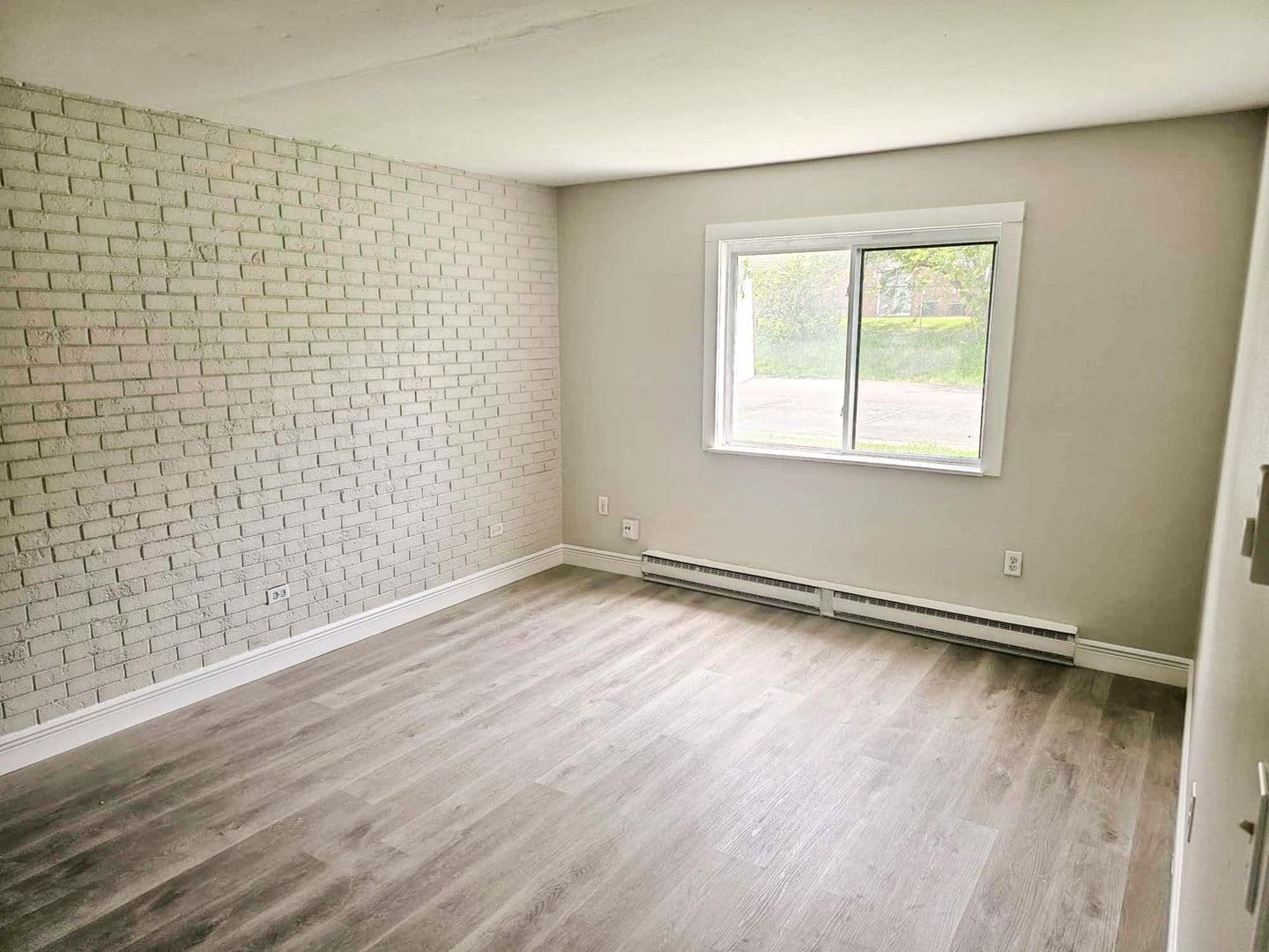 Dayton Apartment: 1570 Shiloh Springs Rd