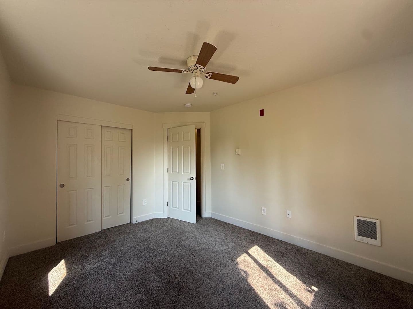 Gresham House: 683 SE 197th Ave
