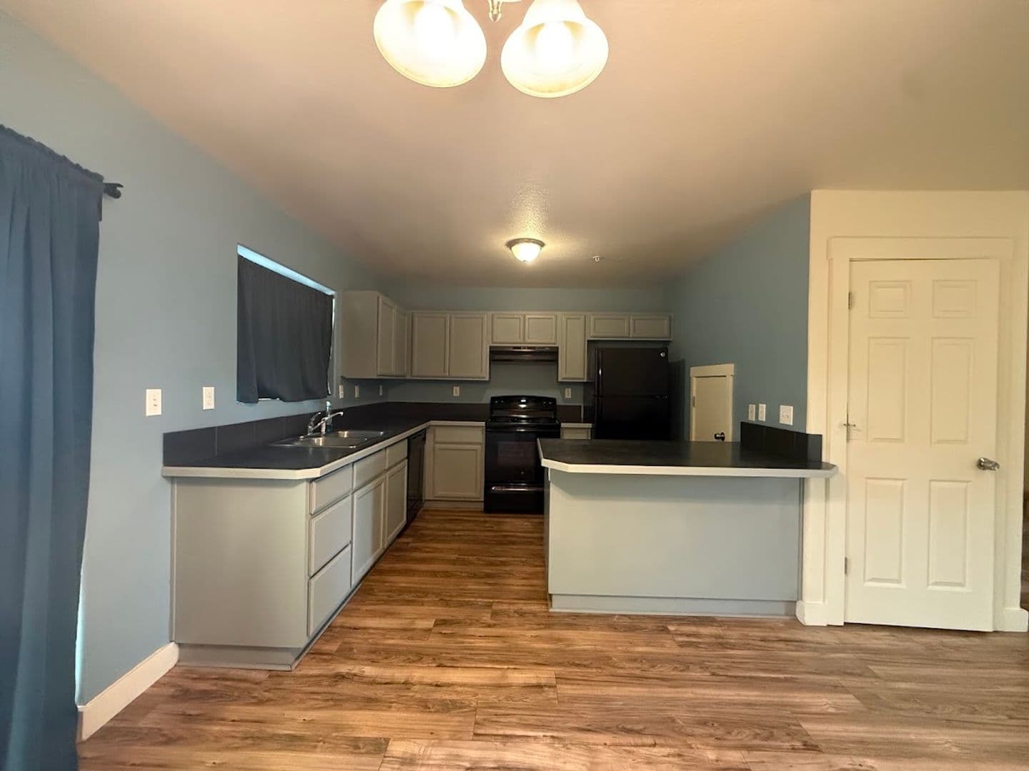 Gresham House: 683 SE 197th Ave