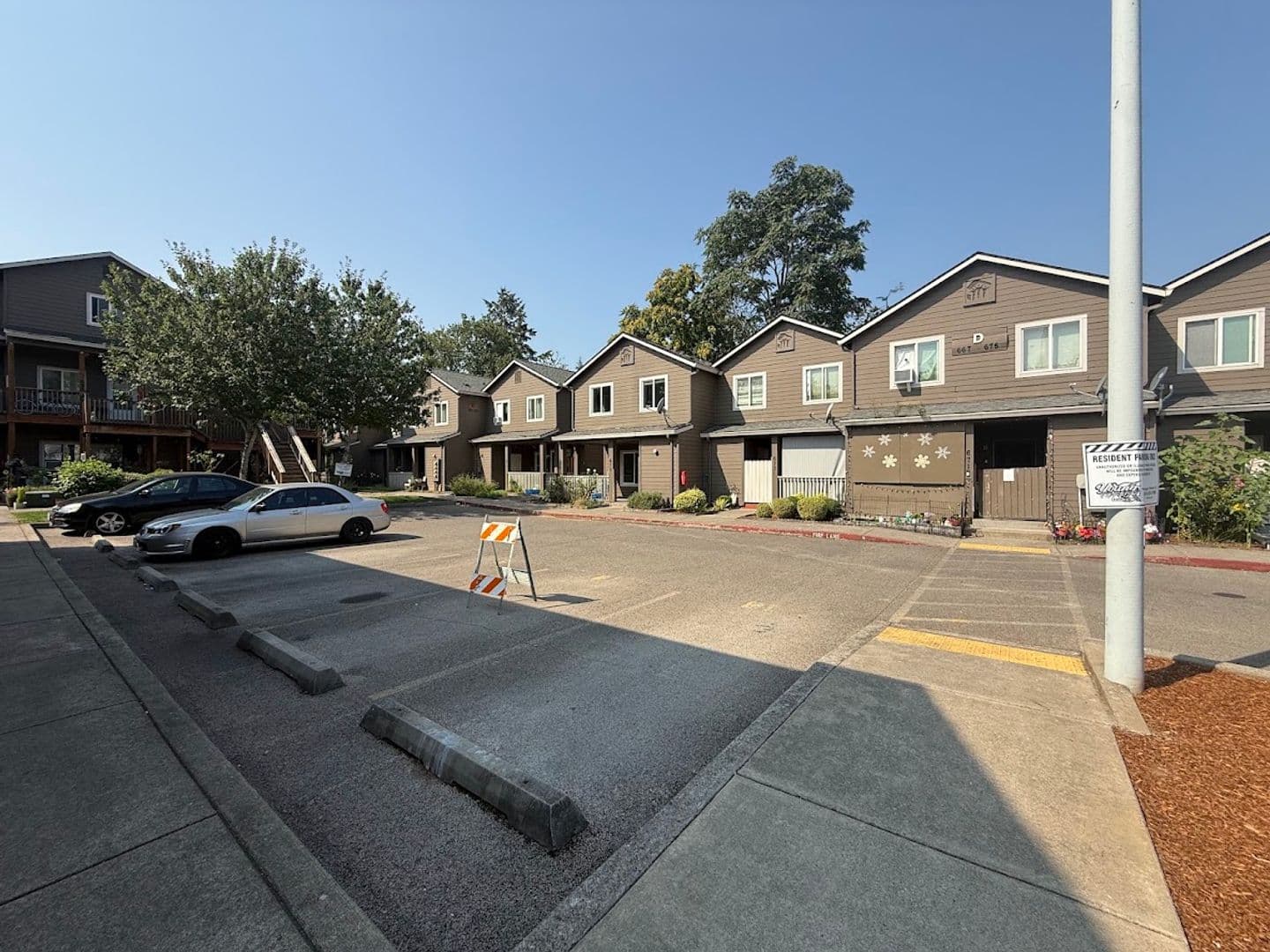 Gresham House: 683 SE 197th Ave