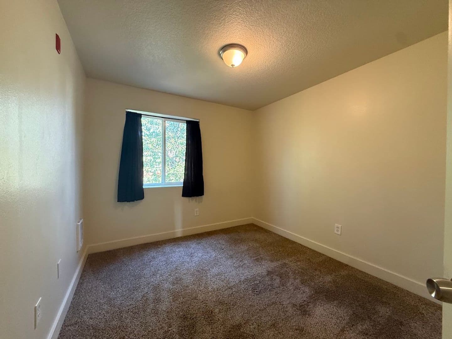 Gresham House: 683 SE 197th Ave