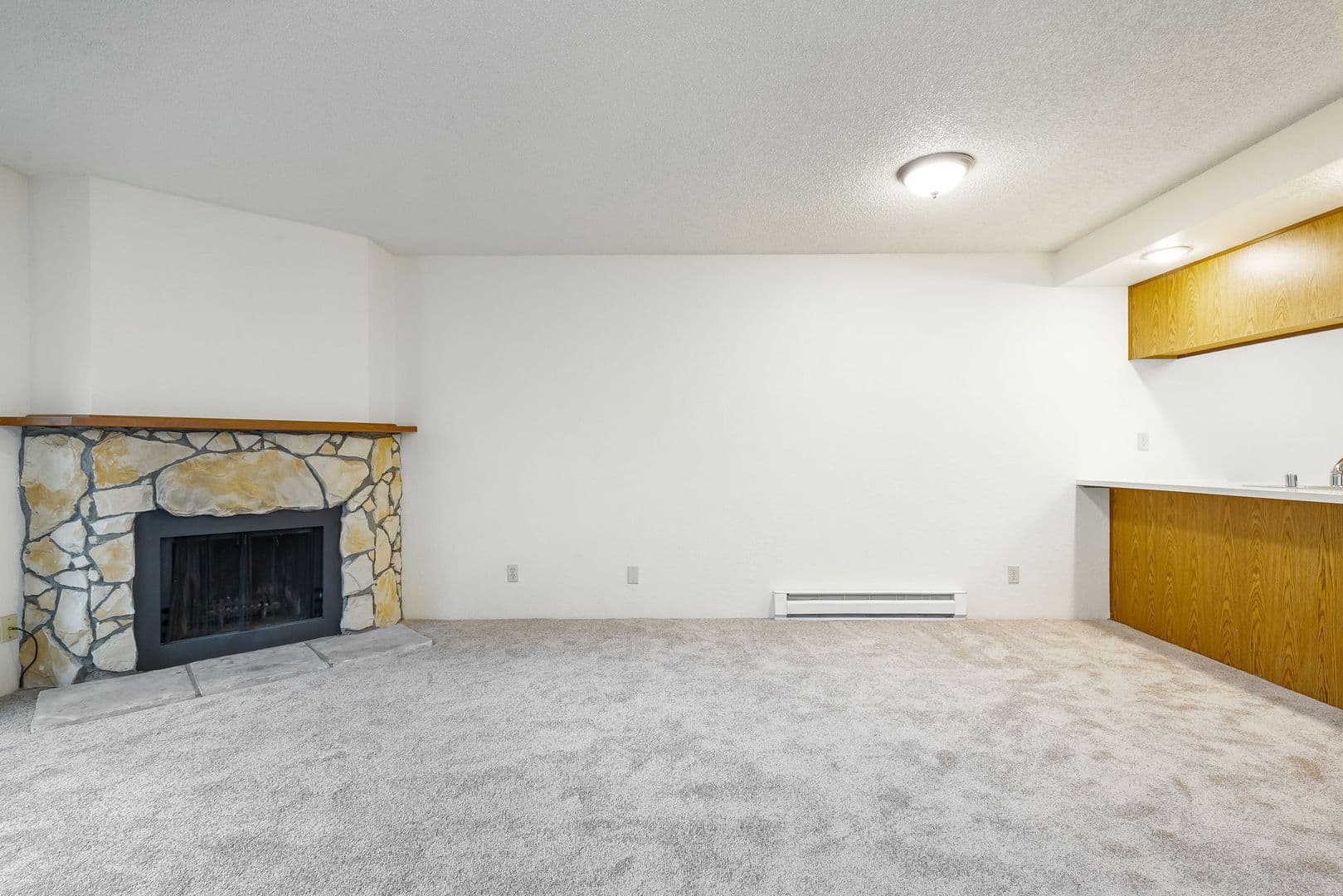 Seattle Apartment: 2230 N 106th St
