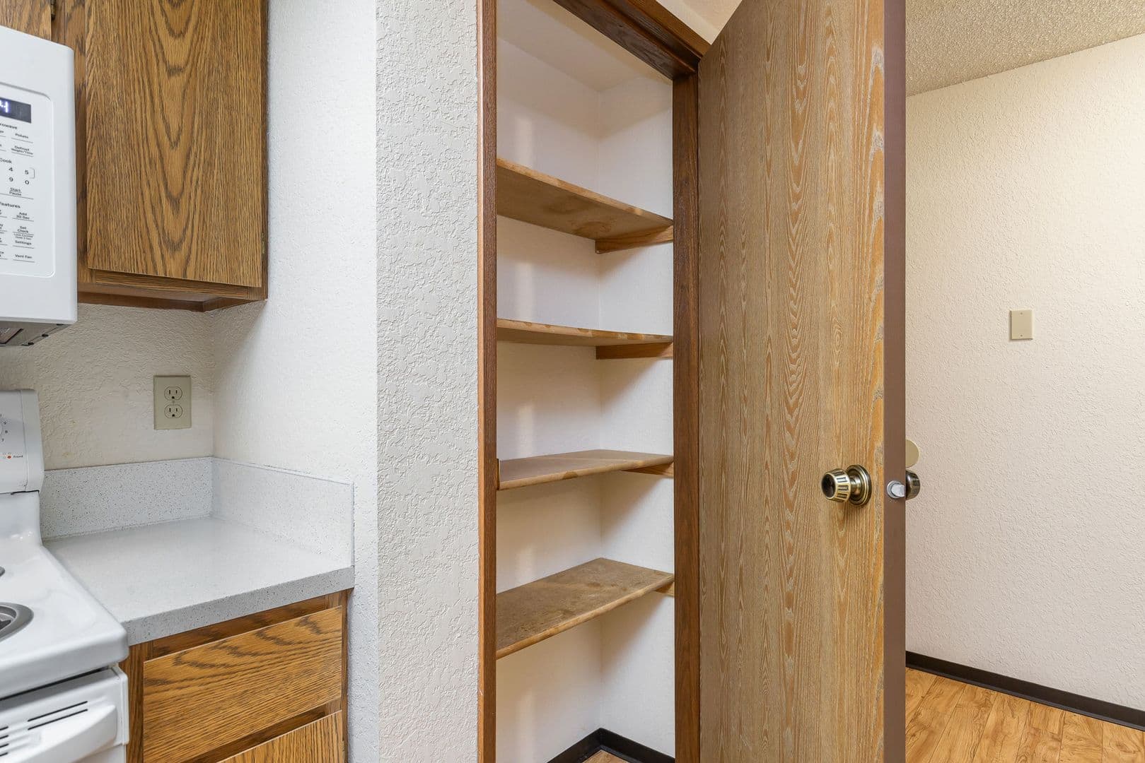 Seattle Apartment: 2230 N 106th St