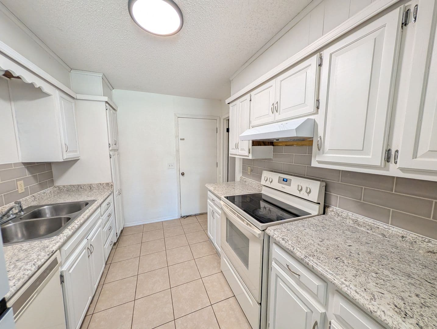 Tulsa Apartment: 9904 East 22nd Place