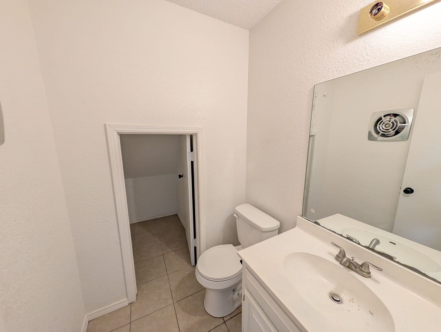 Tulsa Apartment: 9904 East 22nd Place