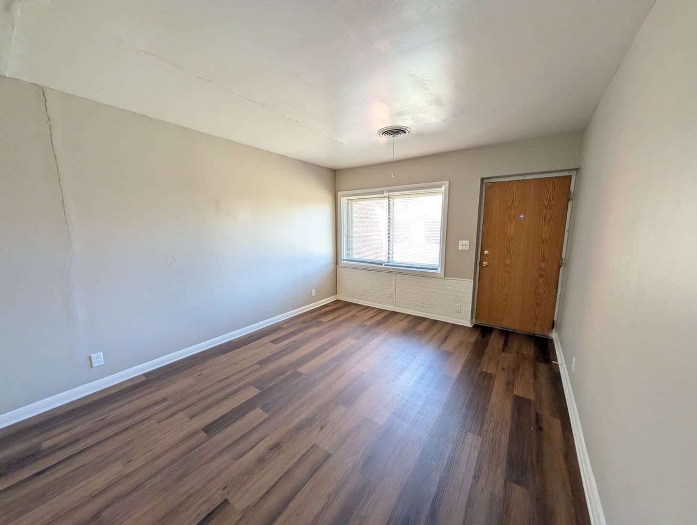Tulsa Apartment: 8014 East 2nd Street