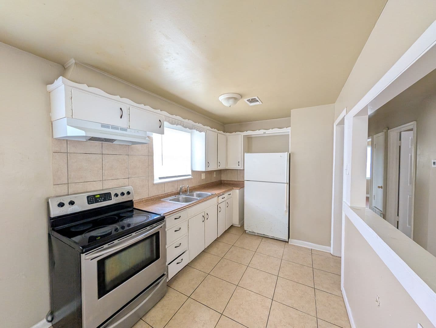 Tulsa House: 6313 N Main St