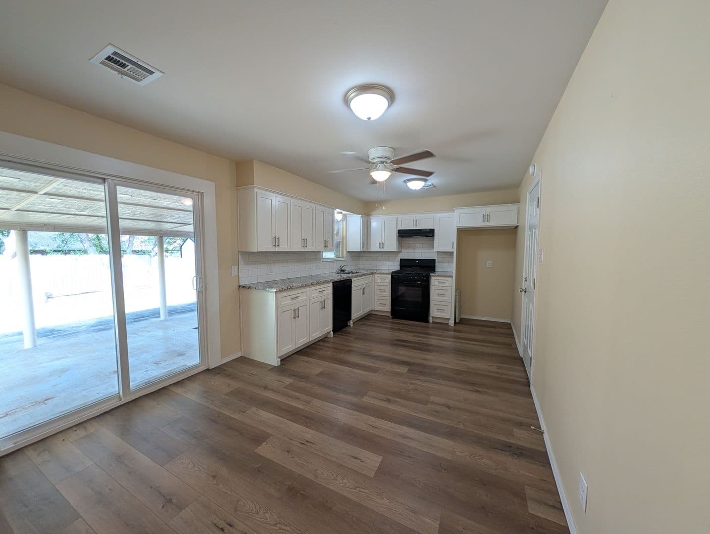 Broken Arrow House: 1664 S Pecan Pl