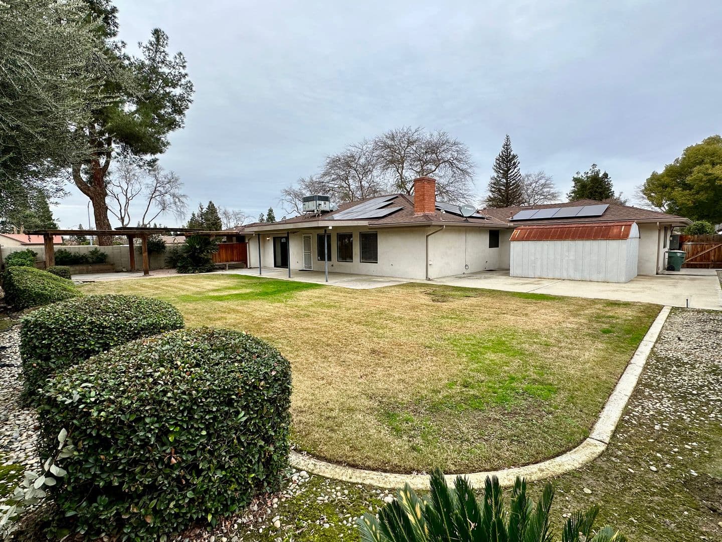 Bakersfield House: 9913 Spring Oak Dr