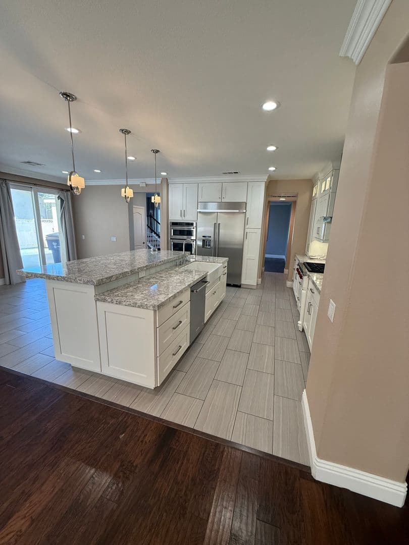 Bakersfield House: 11013 Prairie Stone Place