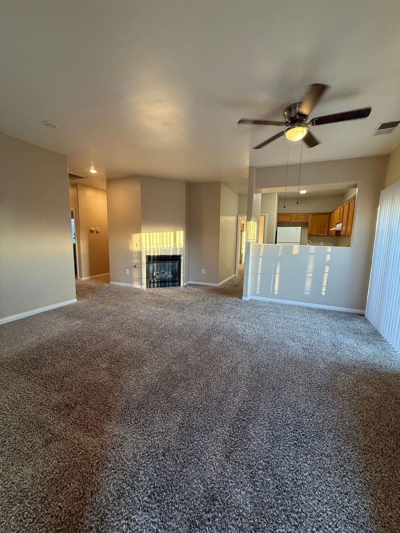 Bakersfield Apartment: 548 Yellow Meadow Ct