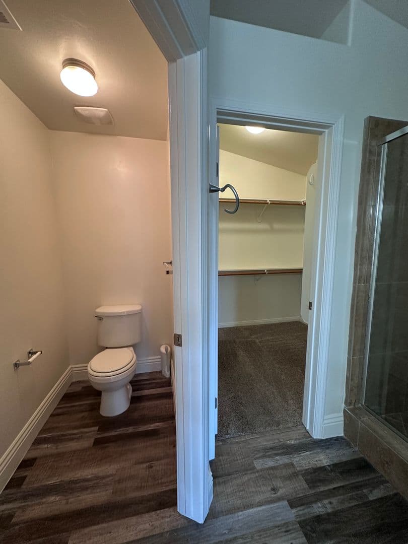 Bakersfield House: 4913 Au Chocolat Dr