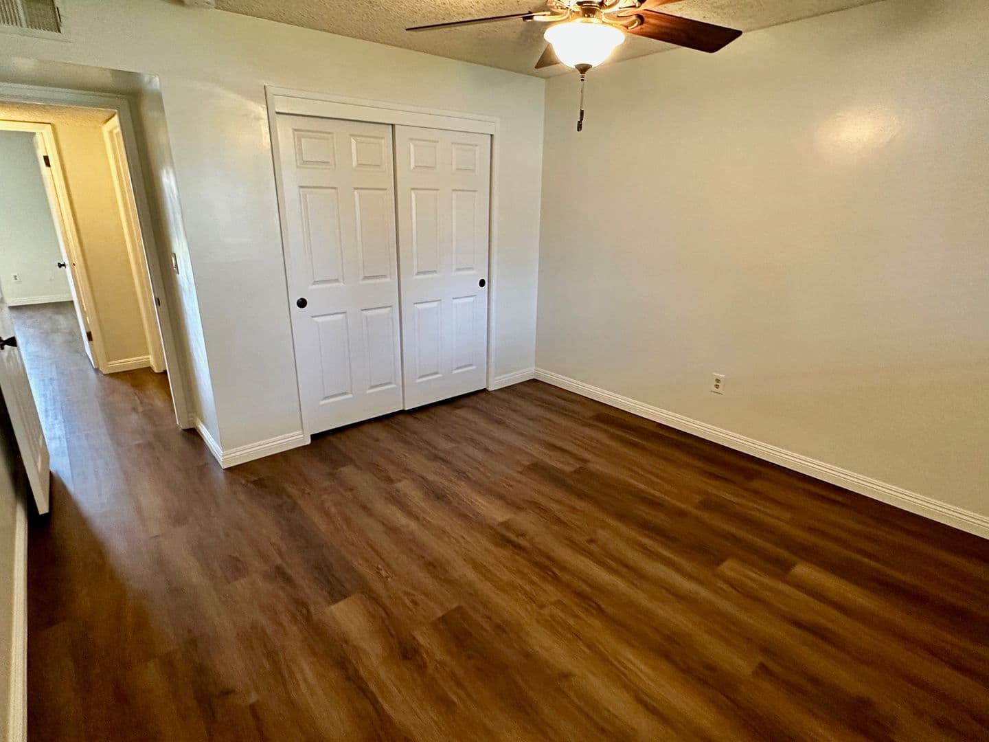 Bakersfield House: 9913 Spring Oak Dr