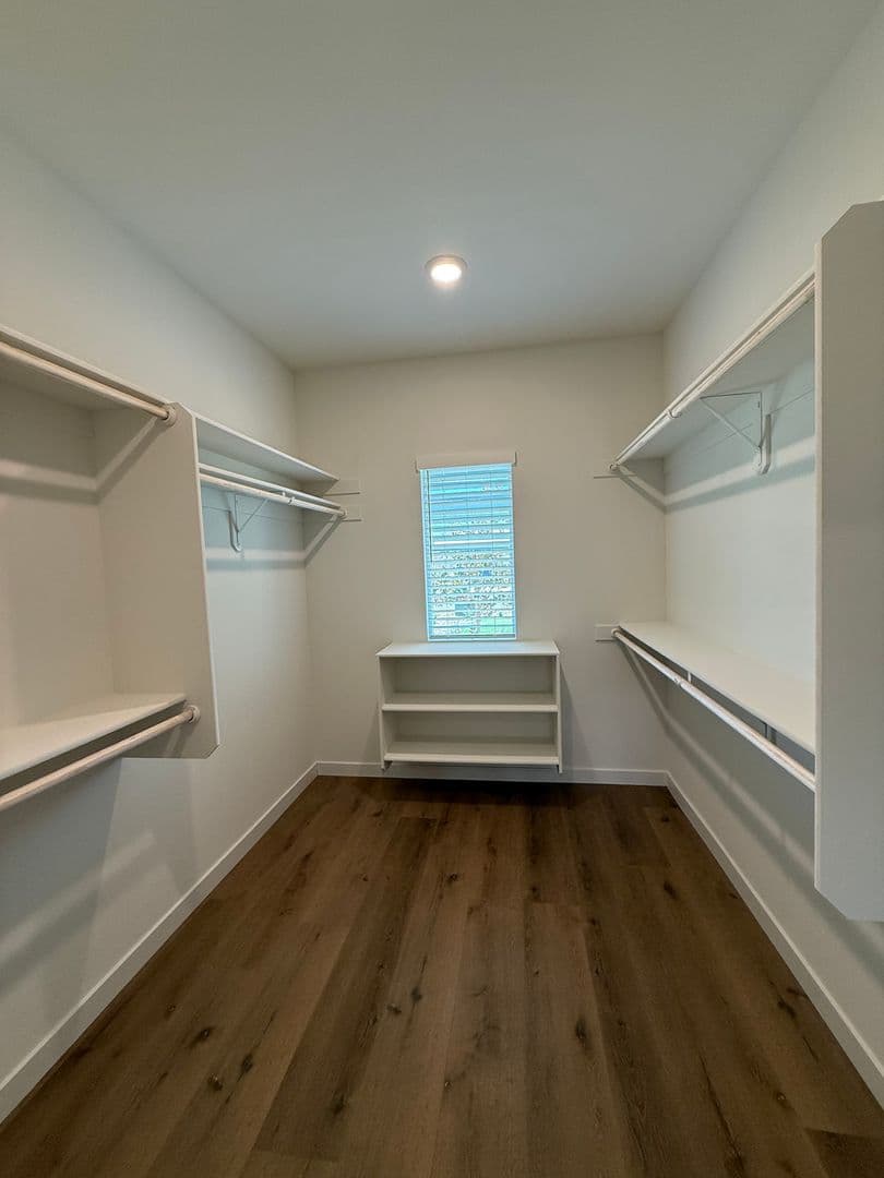 Bakersfield House: 16806 Mairs Drive