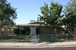Bakersfield Apartment: 700 Knotts St