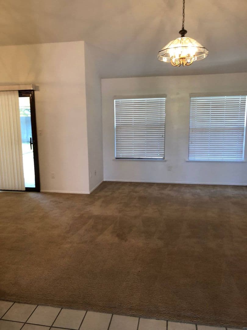 Bakersfield House: 9313 Laurel Oak Way